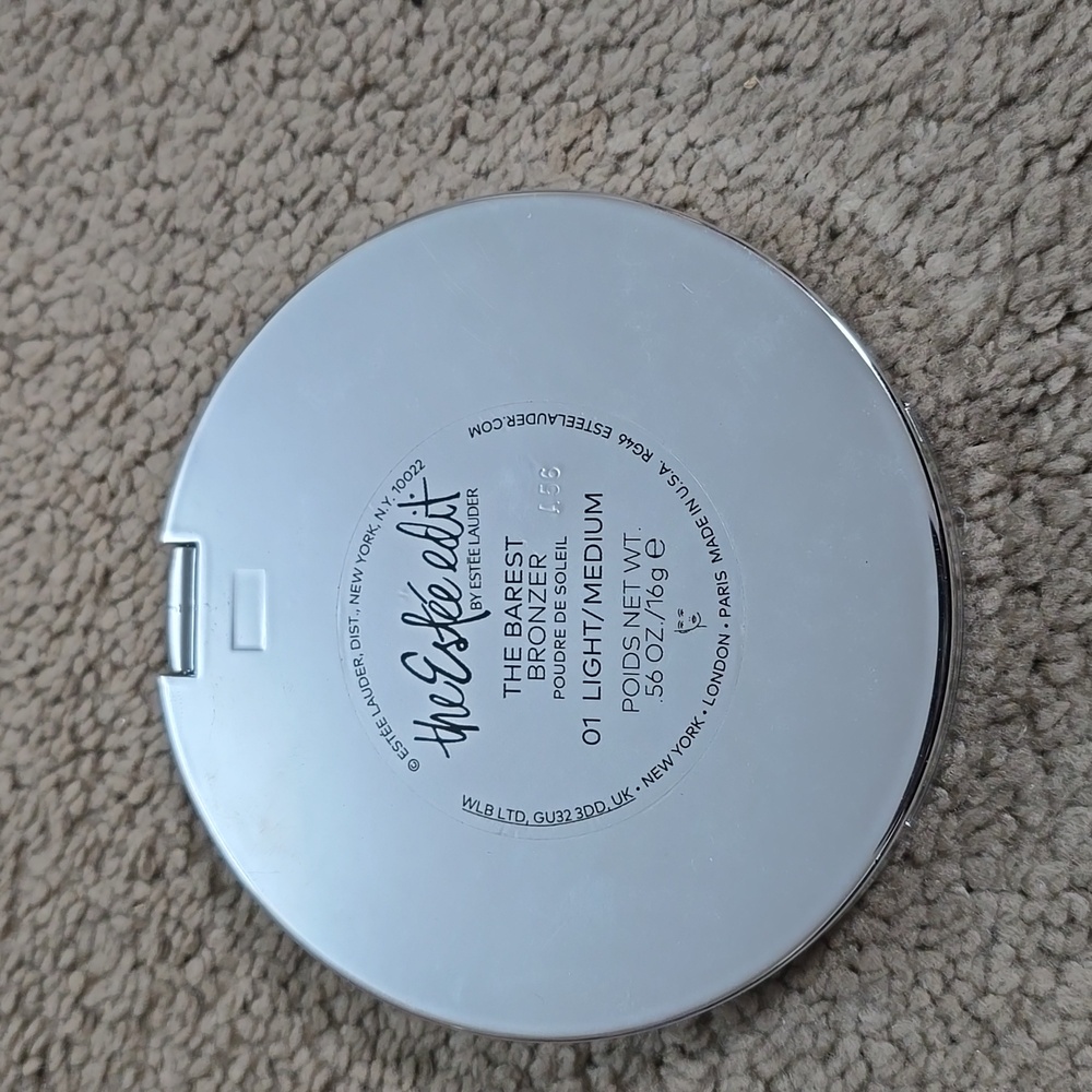 Estée Lauder The Barest Bronzer Compact 1 Light Medium. Hige Compact. 16 Grams.